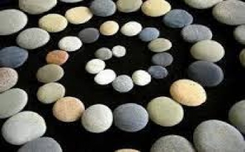 Tự mình thắp đuốc mà đi